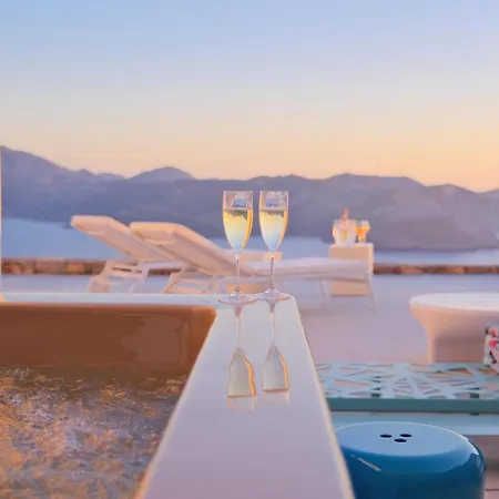 Odyssey Rock Milos Sunset Suites Plaka  Exterior foto
