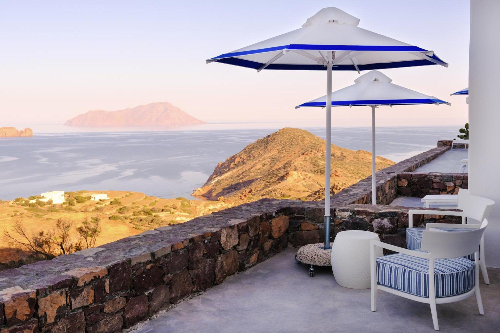 Odyssey Rock Milos Sunset Apartment
