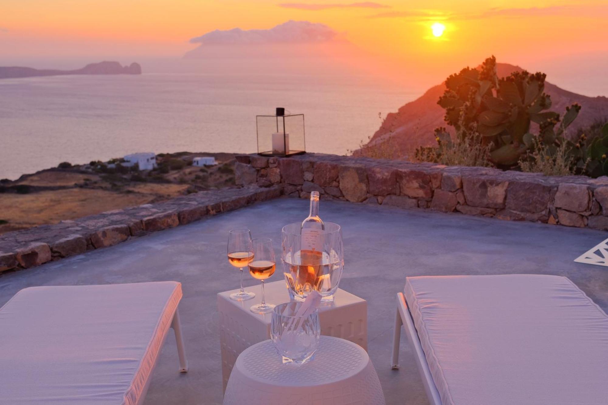 Odyssey Rock Milos Sunset Apartment *