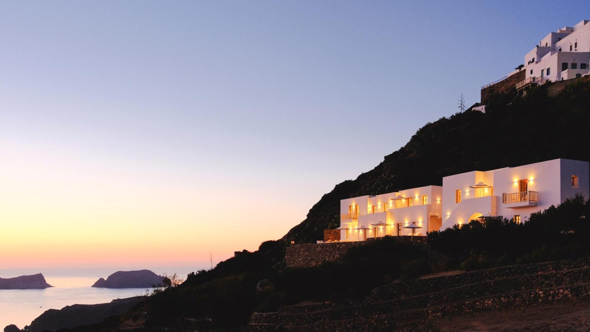 Odyssey Rock Milos Sunset * Plaka (Milos)